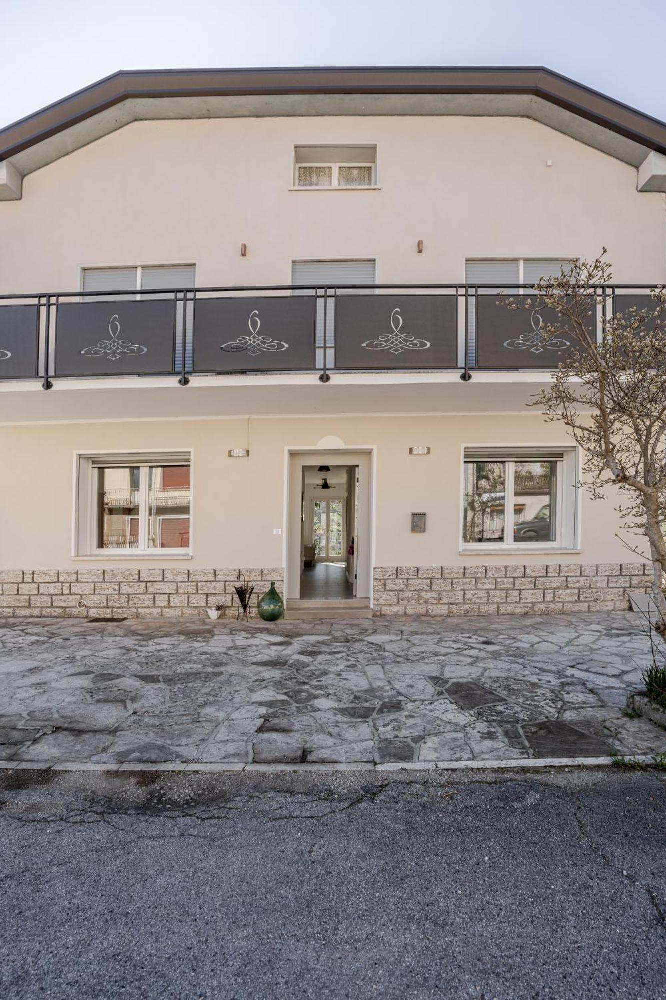 Palazzo Vittoria Alata Lägenhet Vittorio Veneto Exteriör bild
